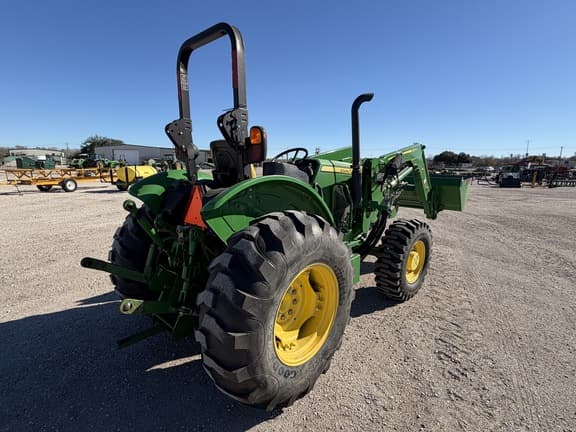 Image of John Deere 5045E equipment image 3