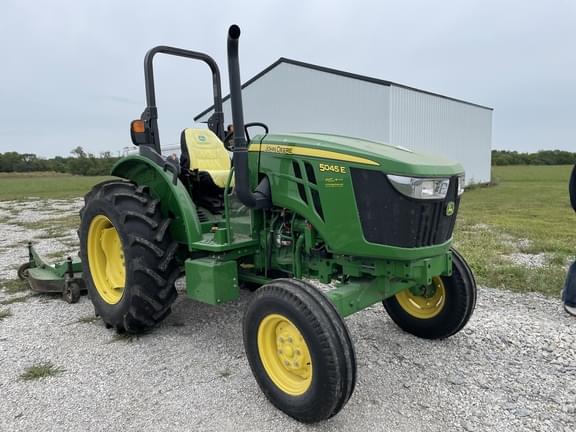 Image of John Deere 5045E equipment image 1