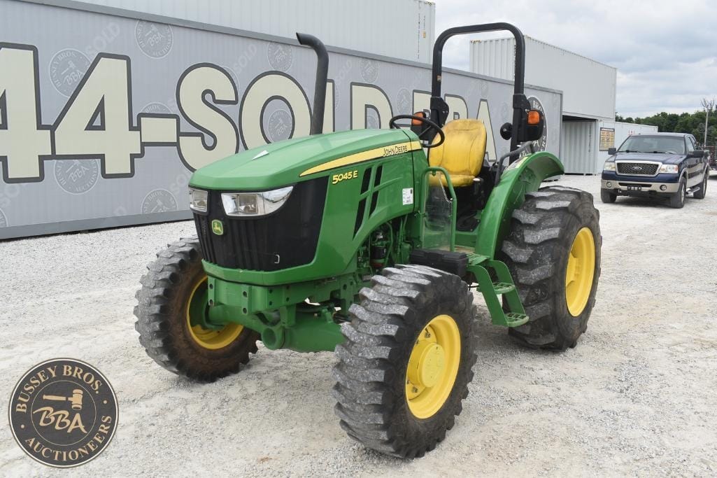 2021 John Deere 5045E Equipment Image0