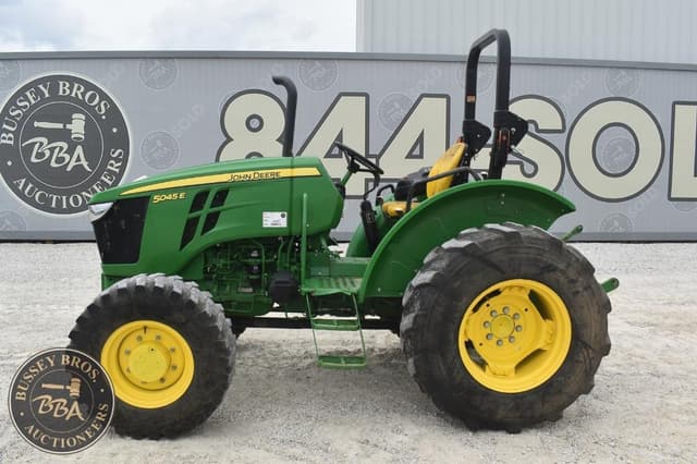 Image of John Deere 5045E equipment image 1