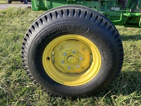 Image of John Deere 5045E equipment image 1