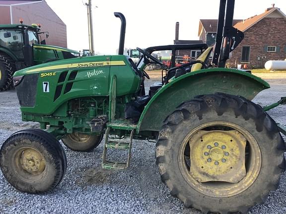 Image of John Deere 5045E equipment image 1