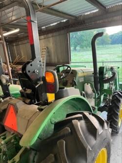 Image of John Deere 5045E equipment image 4