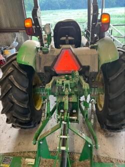 Image of John Deere 5045E equipment image 3