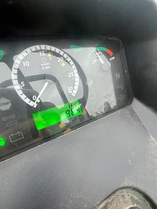Image of John Deere 5045E equipment image 4