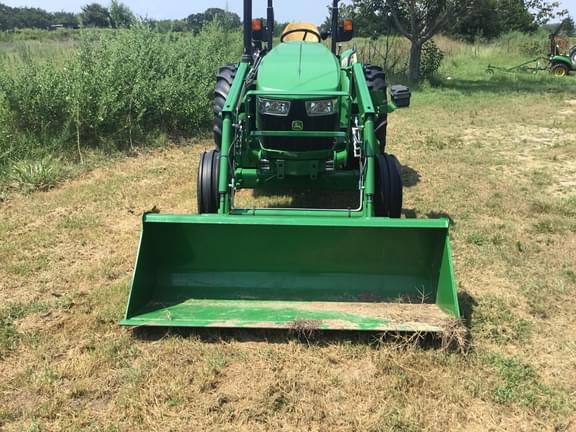 Image of John Deere 5045E equipment image 2