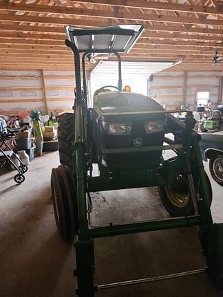 Image of John Deere 5045E equipment image 3