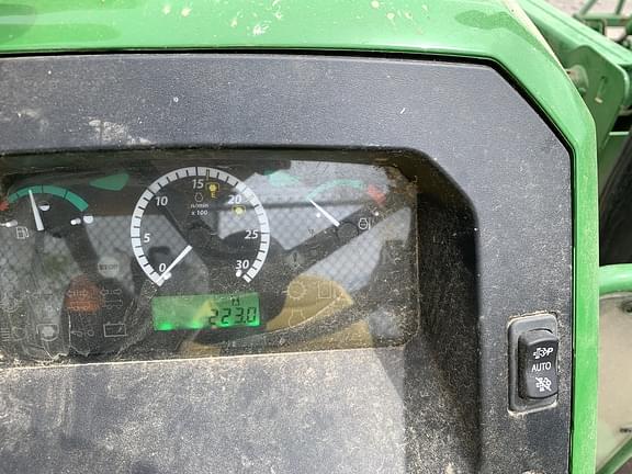 Image of John Deere 5045E equipment image 4