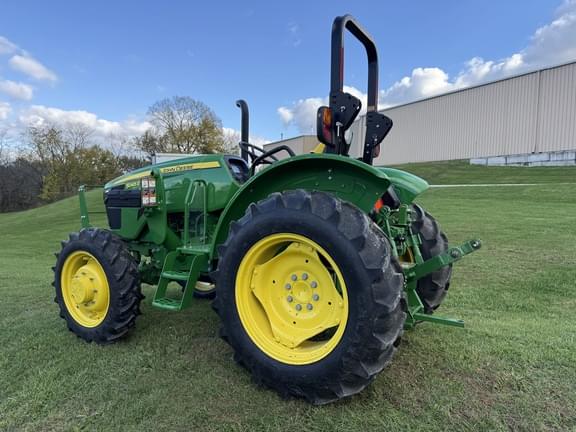 Image of John Deere 5045E equipment image 2