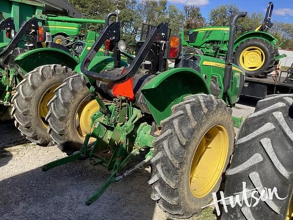 Image of John Deere 5045E equipment image 3