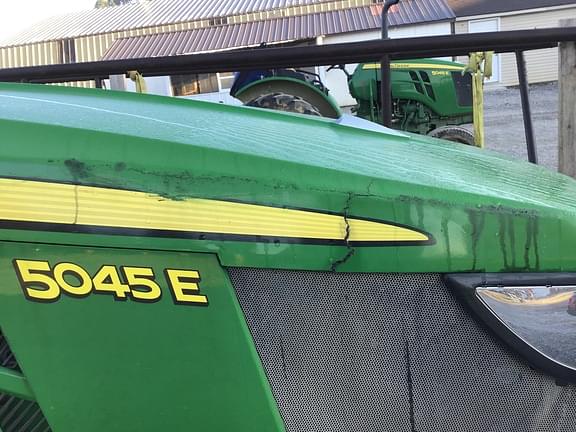 Image of John Deere 5045E equipment image 1