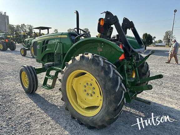 Image of John Deere 5045E equipment image 3