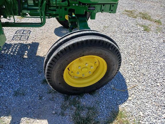 Image of John Deere 5045E equipment image 4