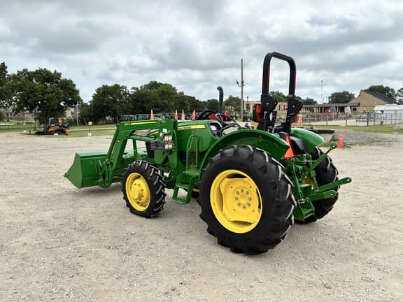 Image of John Deere 5045E equipment image 1