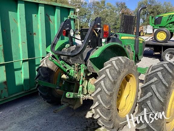 Image of John Deere 5045E equipment image 3