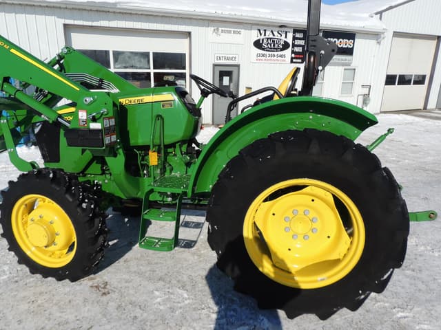 Image of John Deere 5045E equipment image 1