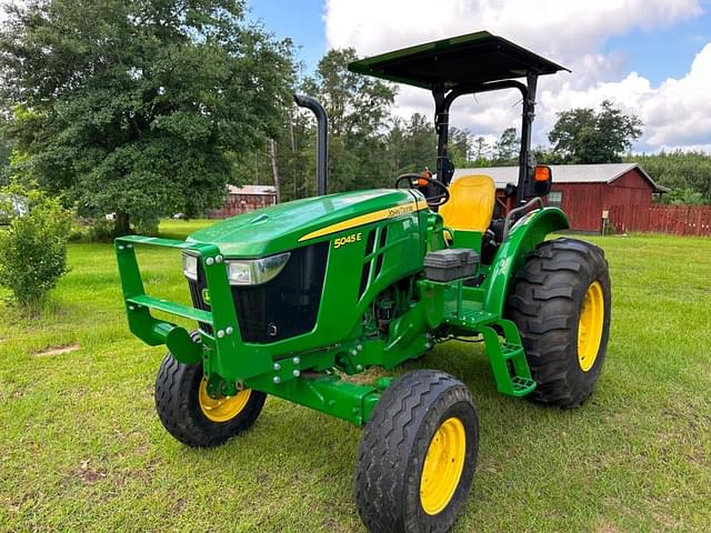 Image of John Deere 5045E equipment image 1