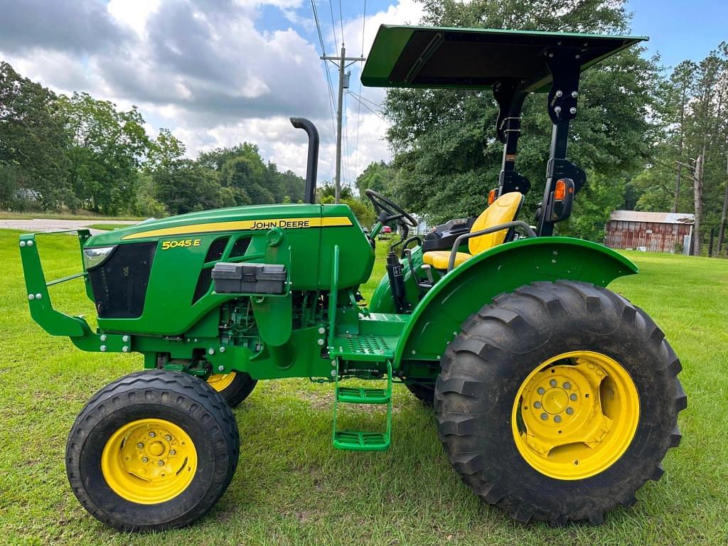 Image of John Deere 5045E Primary image