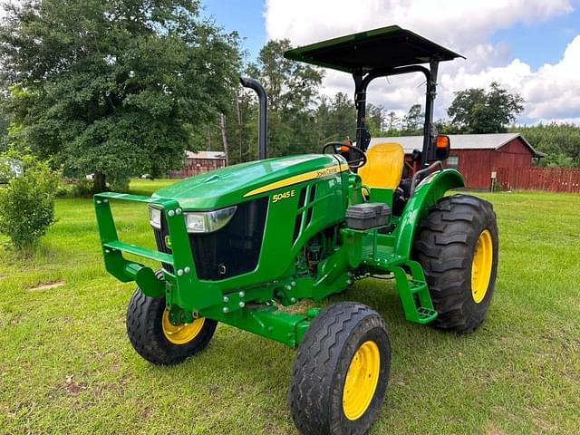 Image of John Deere 5045E equipment image 1