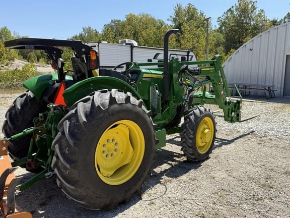 Image of John Deere 5055E equipment image 1