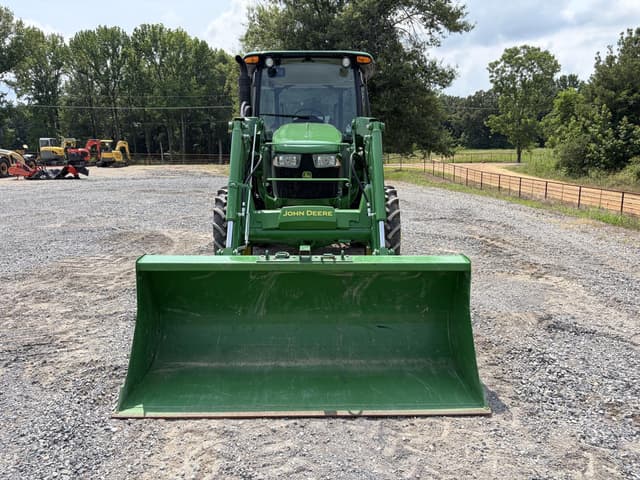 Image of John Deere 5055E equipment image 4
