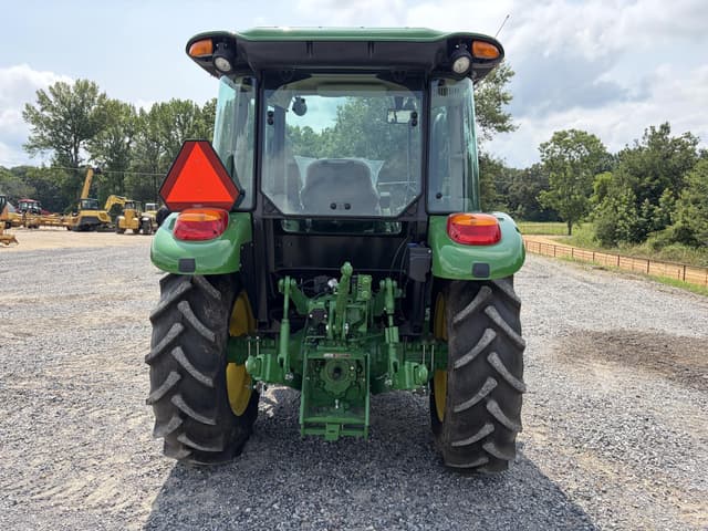 Image of John Deere 5055E equipment image 3