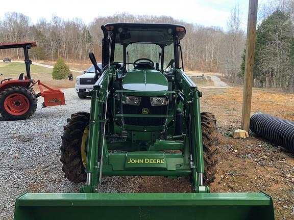 Image of John Deere 5055E equipment image 4