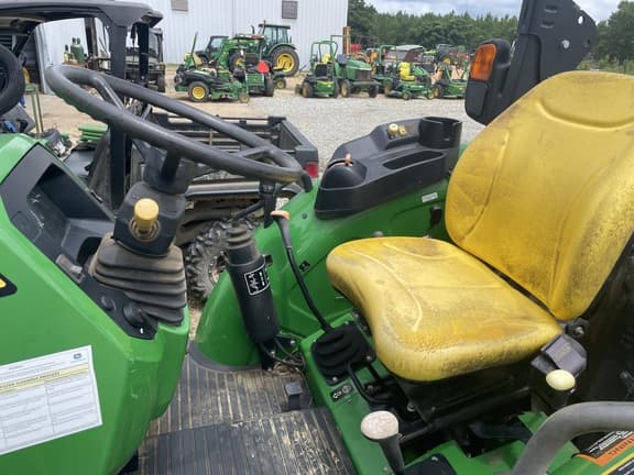 Image of John Deere 5055E equipment image 1