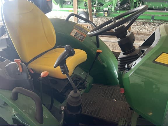 Image of John Deere 5055E equipment image 1