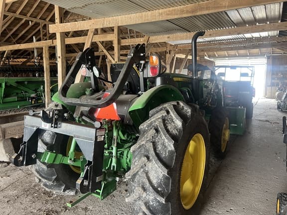 Image of John Deere 5055E equipment image 4