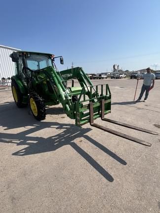 Image of John Deere 5055E equipment image 3