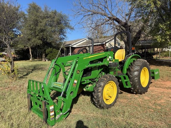 Image of John Deere 5055E equipment image 2