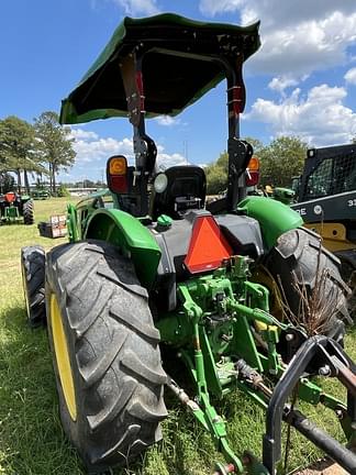 Image of John Deere 5055E equipment image 3