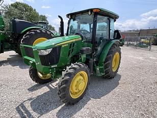 Main image John Deere 5055E 1