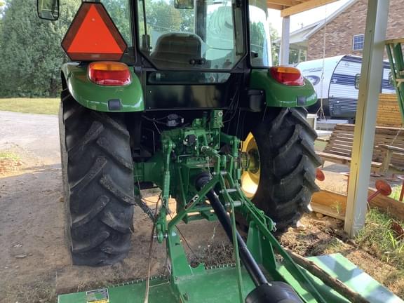 Image of John Deere 5055E equipment image 4