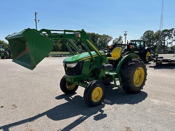 Image of John Deere 5055E equipment image 1