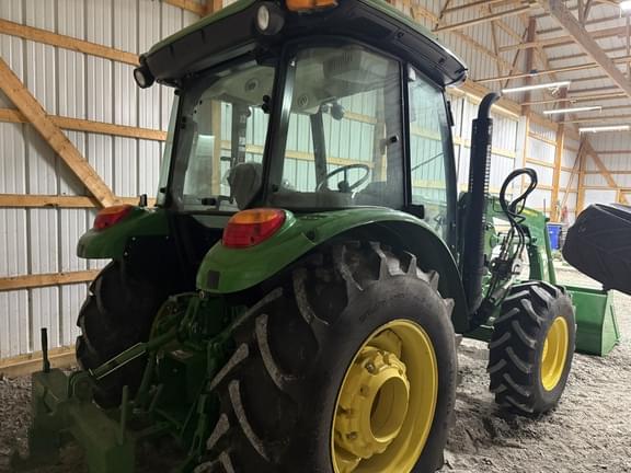 Image of John Deere 5055E equipment image 4