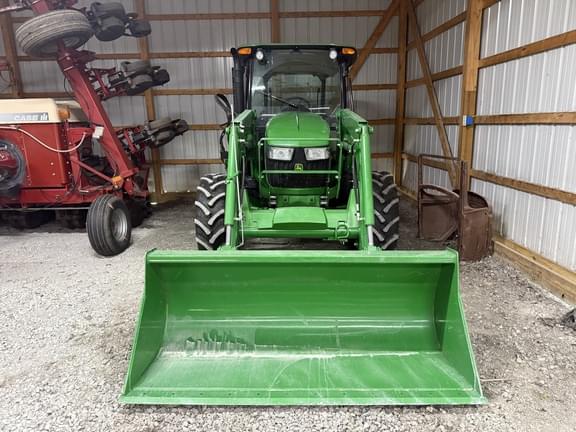 Image of John Deere 5055E equipment image 3