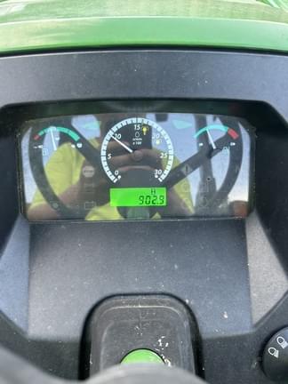 Image of John Deere 5055E equipment image 3