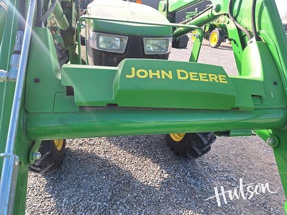 Image of John Deere 5055E equipment image 4