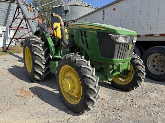 Image of John Deere 5055E Primary image