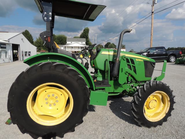 Image of John Deere 5055E equipment image 3