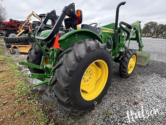 Image of John Deere 5055E equipment image 3