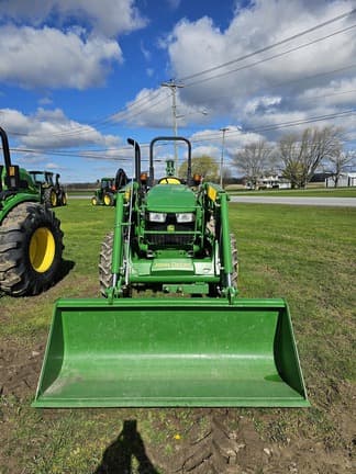 Image of John Deere 5055E equipment image 4
