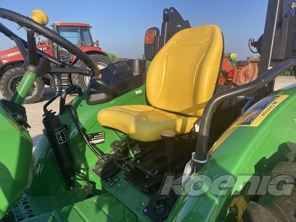 Image of John Deere 5055E equipment image 4