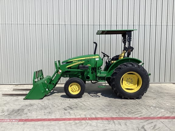 Main image John Deere 5055E