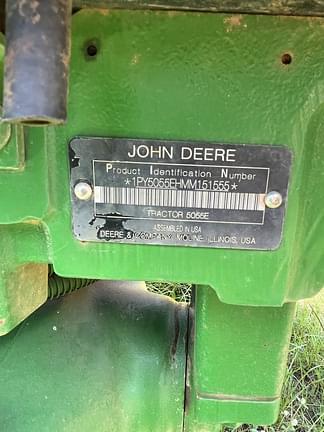 Image of John Deere 5055E equipment image 4