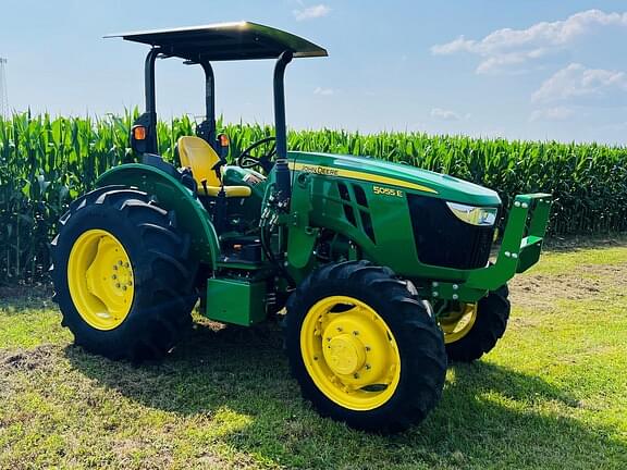 Image of John Deere 5055E equipment image 1