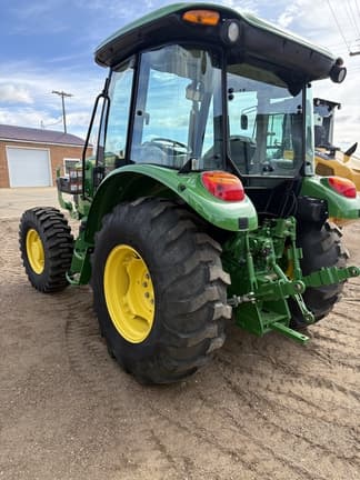 Image of John Deere 5055E equipment image 3