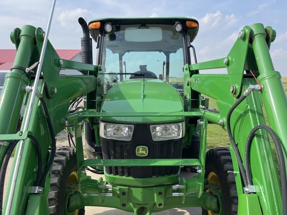 Image of John Deere 5055E equipment image 1